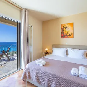  Apartment Delfinia